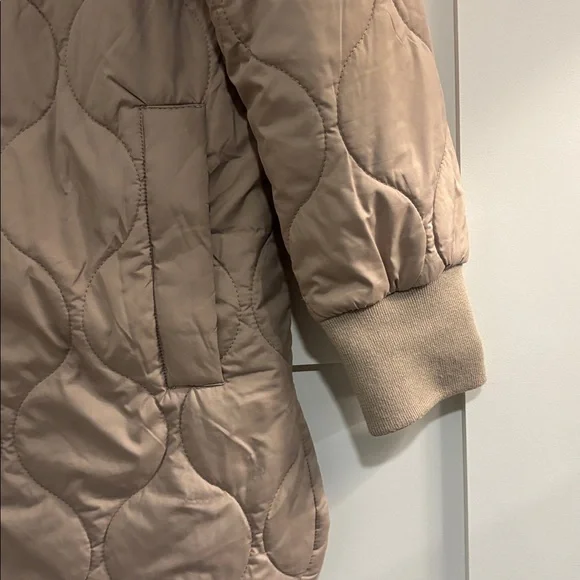 Zella Longline Quilted Jacket, Size S - Picture 3 of 3